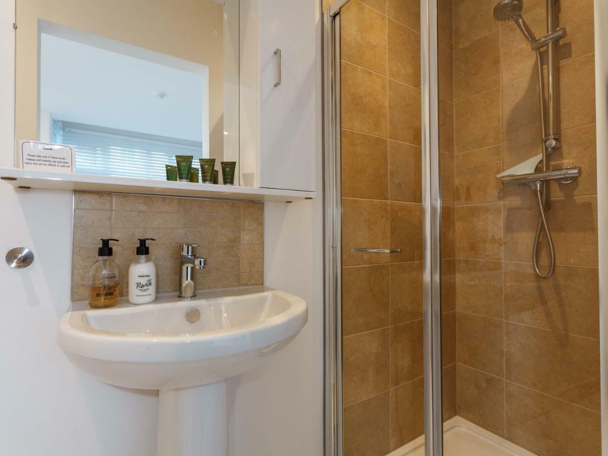 Dale House - Vivre Retreats Bournemouth Quarto foto